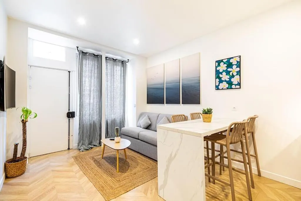 Appartamento Moderne Pour 4 Proche Arc De Triomphe